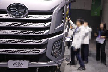 һ�����J6 PRO 12.5L���� 580���� 6X4 ǣ����ͼƬ