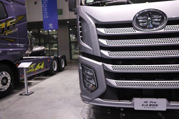 һ�����J6 PRO 12.5L���� 580���� 6X4 ǣ����ͼƬ