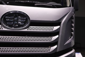 һ�����J6 PRO 12.5L���� 580���� 6X4 ǣ����ͼƬ