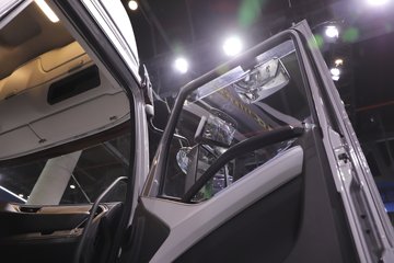 һ�����J6 PRO 12.5L���� 580���� 6X4 ǣ����ͼƬ