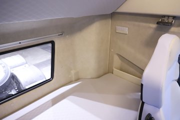 һ�����J6 PRO 12.5L���� 580���� 6X4 ǣ����ͼƬ