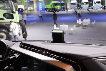 һ�����J6 PRO 12.5L���� 580���� 6X4 ǣ����ͼƬ