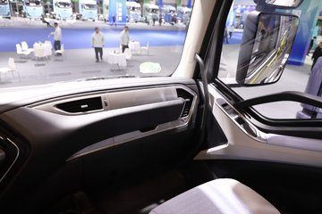 һ�����J6 PRO 12.5L���� 580���� 6X4 ǣ����ͼƬ