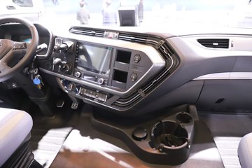 һ�����J6 PRO 12.5L���� 580���� 6X4 ǣ����ͼƬ