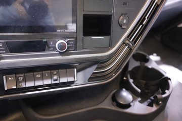 һ�����J6 PRO 12.5L���� 580���� 6X4 ǣ����ͼƬ