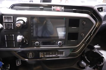 һ�����J6 PRO 12.5L���� 580���� 6X4 ǣ����ͼƬ