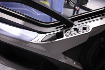 һ�����J6 PRO 12.5L���� 580���� 6X4 ǣ����ͼƬ