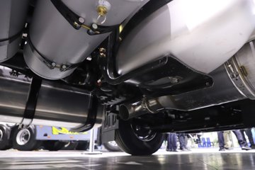 һ�����J6 PRO 12.5L���� 580���� 6X4 ǣ����ͼƬ