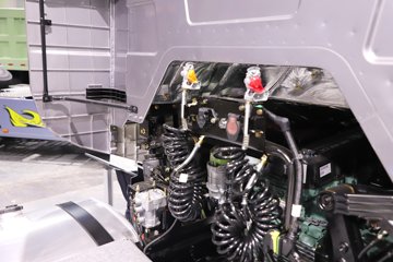 һ�����J6 PRO 12.5L���� 580���� 6X4 ǣ����ͼƬ