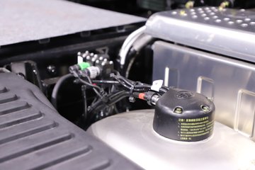 һ�����J6 PRO 12.5L���� 580���� 6X4 ǣ����ͼƬ