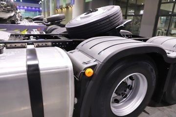 һ�����J6 PRO 12.5L���� 580���� 6X4 ǣ����ͼƬ