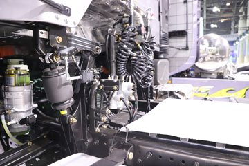 һ�����J6 PRO 12.5L���� 580���� 6X4 ǣ����ͼƬ