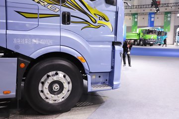 һ�����J6 PRO LNG 600���� 6X4 һ�����12�� AMT�Զ��� ǣ����ͼƬ