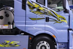 一汽解放J6 PRO LNG 600马力 6X4 一汽解放12档 AMT自动档 牵引车