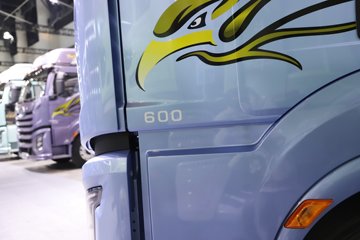 һ�����J6 PRO LNG 600���� 6X4 һ�����12�� AMT�Զ��� ǣ����ͼƬ