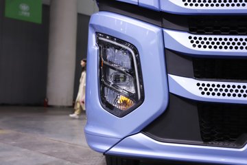 һ�����J6 PRO LNG 600���� 6X4 һ�����12�� AMT�Զ��� ǣ����ͼƬ