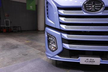 һ�����J6 PRO LNG 600���� 6X4 һ�����12�� AMT�Զ��� ǣ����ͼƬ