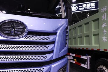 һ�����J6 PRO LNG 600���� 6X4 һ�����12�� AMT�Զ��� ǣ����ͼƬ