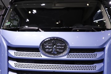 һ�����J6 PRO LNG 600���� 6X4 һ�����12�� AMT�Զ��� ǣ����ͼƬ