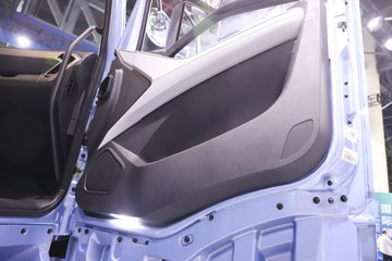 һ�����J6 PRO LNG 600���� 6X4 һ�����12�� AMT�Զ��� ǣ����ͼƬ