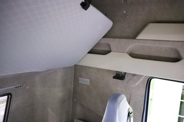 һ�����J6 PRO LNG 600���� 6X4 һ�����12�� AMT�Զ��� ǣ����ͼƬ