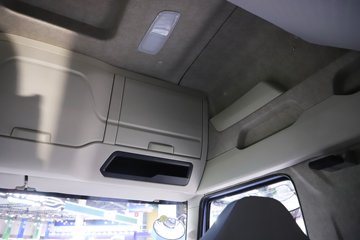 һ�����J6 PRO LNG 600���� 6X4 һ�����12�� AMT�Զ��� ǣ����ͼƬ