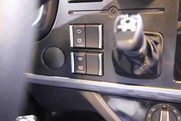 һ�����J6 PRO LNG 600���� 6X4 һ�����12�� AMT�Զ��� ǣ����ͼƬ