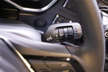 һ�����J6 PRO LNG 600���� 6X4 һ�����12�� AMT�Զ��� ǣ����ͼƬ