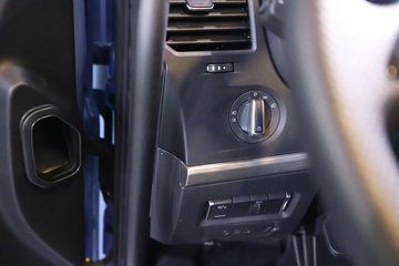 һ�����J6 PRO LNG 600���� 6X4 һ�����12�� AMT�Զ��� ǣ����ͼƬ