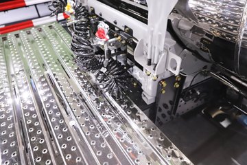 һ�����J6 PRO LNG 600���� 6X4 һ�����12�� AMT�Զ��� ǣ����ͼƬ