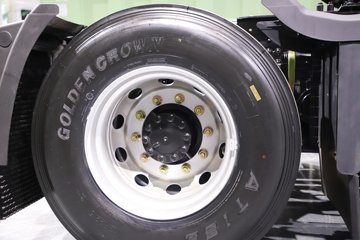 һ�����J6 PRO LNG 600���� 6X4 һ�����12�� AMT�Զ��� ǣ����ͼƬ