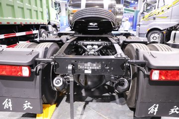 һ�����J6 PRO LNG 600���� 6X4 һ�����12�� AMT�Զ��� ǣ����ͼƬ