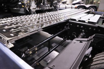 һ�����J6 PRO LNG 600���� 6X4 һ�����12�� AMT�Զ��� ǣ����ͼƬ