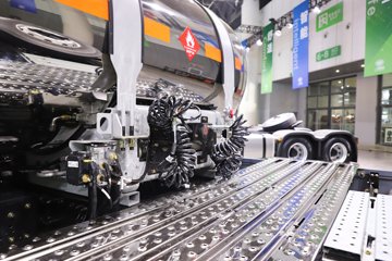 һ�����J6 PRO LNG 600���� 6X4 һ�����12�� AMT�Զ��� ǣ����ͼƬ