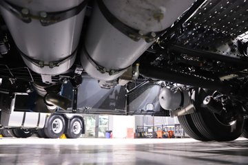 һ�����J6 PRO LNG 600���� 6X4 һ�����12�� AMT�Զ��� ǣ����ͼƬ