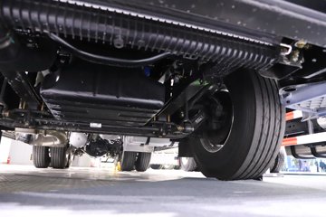 һ�����J6 PRO LNG 600���� 6X4 һ�����12�� AMT�Զ��� ǣ����ͼƬ