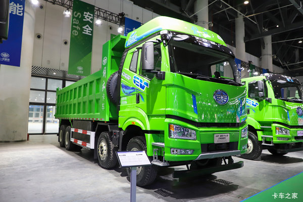 解放J6P 重载Pro版 8X4 8米纯电动自卸车 宁德时代600kWh