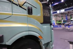 一汽解放 J6V重卡 领航版 640马力 6X4 AMT自动档牵引车(液缓) 一汽解放 J6V重卡 领航版 640马力 6X4 AMT自动档牵引车(液缓)