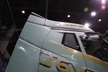 һ����� J6V�ؿ� �캽�� 640���� 6X4 AMT�Զ���ǣ����(Һ��)ͼƬ