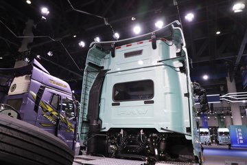 һ����� J6V�ؿ� �캽�� 640���� 6X4 AMT�Զ���ǣ����(Һ��)ͼƬ