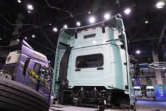 一汽解放 J6V重卡 领航版 640马力 6X4 AMT自动档牵引车(液缓) 一汽解放 J6V重卡 领航版 640马力 6X4 AMT自动档牵引车(液缓)