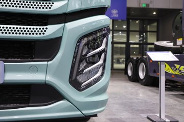 һ����� J6V�ؿ� �캽�� 640���� 6X4 AMT�Զ���ǣ����(Һ��)ͼƬ