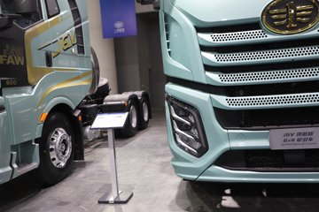 һ����� J6V�ؿ� �캽�� 640���� 6X4 AMT�Զ���ǣ����(Һ��)ͼƬ