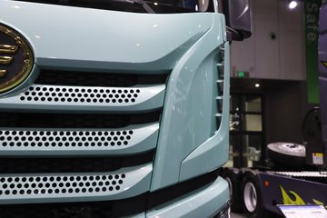 һ����� J6V�ؿ� �캽�� 640���� 6X4 AMT�Զ���ǣ����(Һ��)ͼƬ