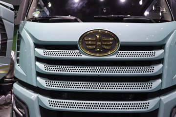 һ����� J6V�ؿ� �캽�� 640���� 6X4 AMT�Զ���ǣ����(Һ��)ͼƬ