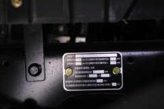 一汽解放 J6V重卡 领航版 640马力 6X4 AMT自动档牵引车(液缓) 一汽解放 J6V重卡 领航版 640马力 6X4 AMT自动档牵引车(液缓)