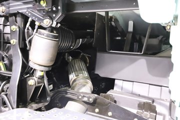 һ����� J6V�ؿ� �캽�� 640���� 6X4 AMT�Զ���ǣ����(Һ��)ͼƬ