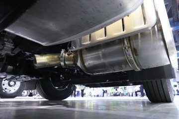 һ����� J6V�ؿ� �캽�� 640���� 6X4 AMT�Զ���ǣ����(Һ��)ͼƬ