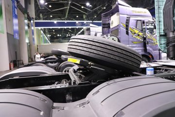 һ����� J6V�ؿ� �캽�� 640���� 6X4 AMT�Զ���ǣ����(Һ��)ͼƬ