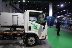 解放虎VR 轻载版 3.82米单排纯电动栏板轻卡 力神63.75kWh